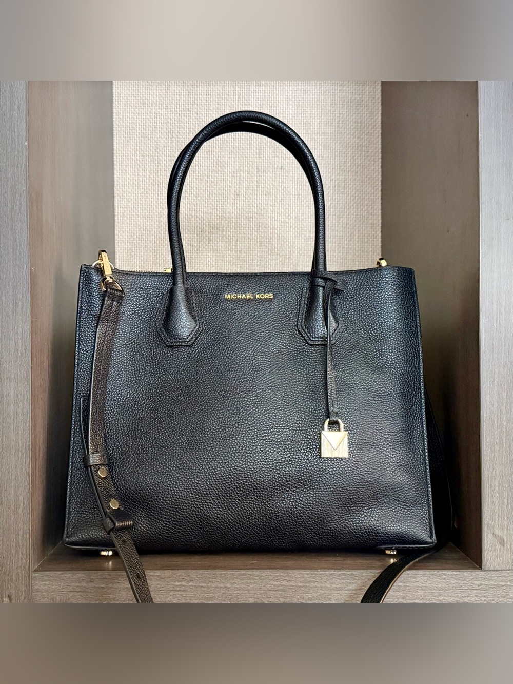 Michael Kors Black Pebbled Leather Tote with Gold Hardware Excellent like new